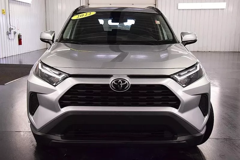 BUY CLEAN USED 2022 Toyota RAV4 XLE Full Option